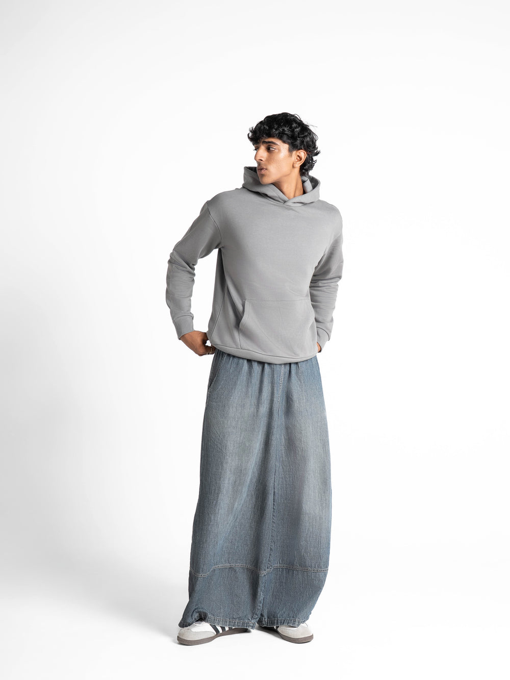 Everyday Essential 330 GSM Solid Hoodie Frost Grey